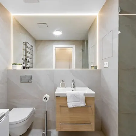 Terrazzo Lux With Balcony דירה ברטיסלאבה