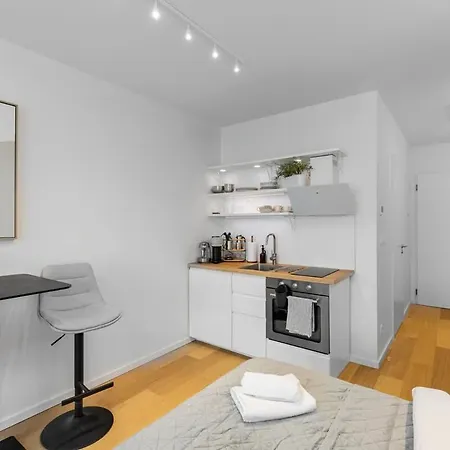 Apartment Terrazzo Lux With Balcony Pressburg