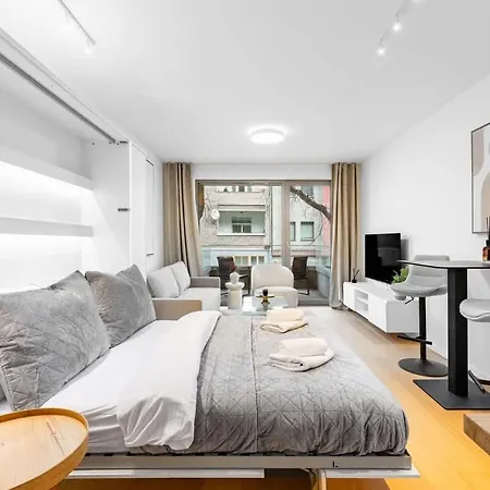 Terrazzo Lux With Balcony Apartment
