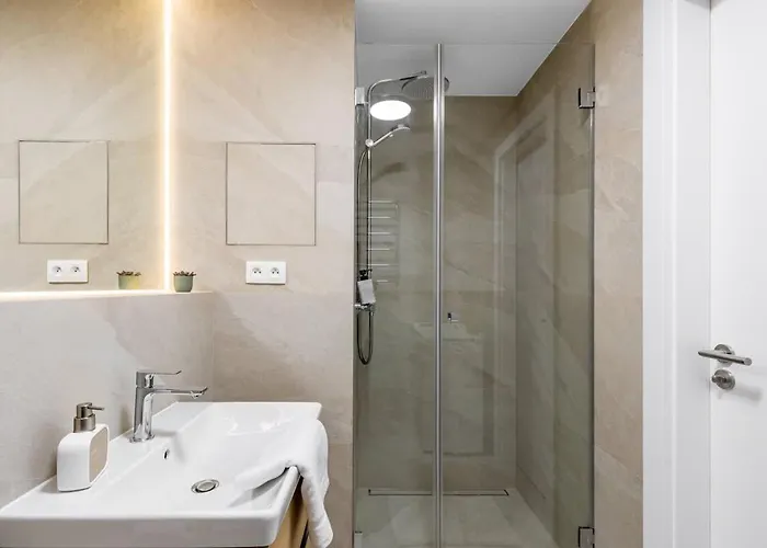 Terrazzo Lux With Balcony * براتسيلافا